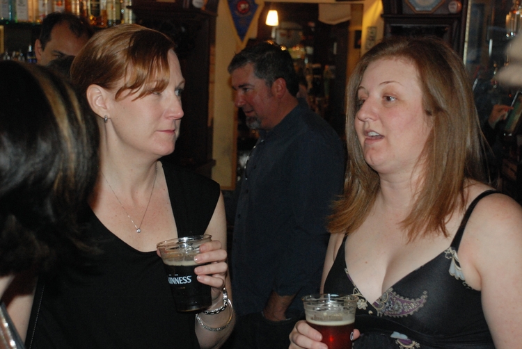 (100522-0178) Naomi & Becka.JPG