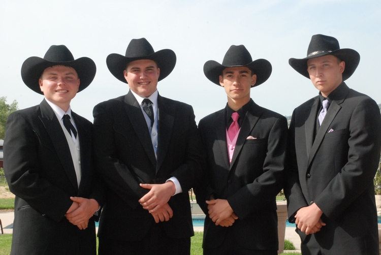 2011 LO Prom (075).JPG