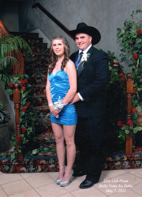 2011-05-07 Live Oak Prom - Kim and Steven186.jpg