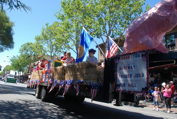 2011 Independence Day (20) FFA Float.JPG