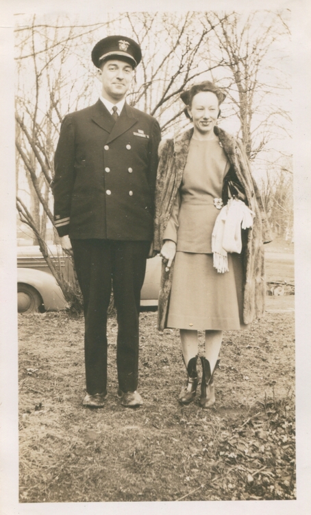 1945-12 Al & Fran at Dora Babb's.jpg