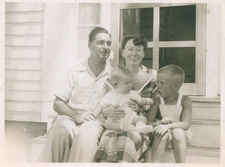 1952-07 Haskell Family.jpg