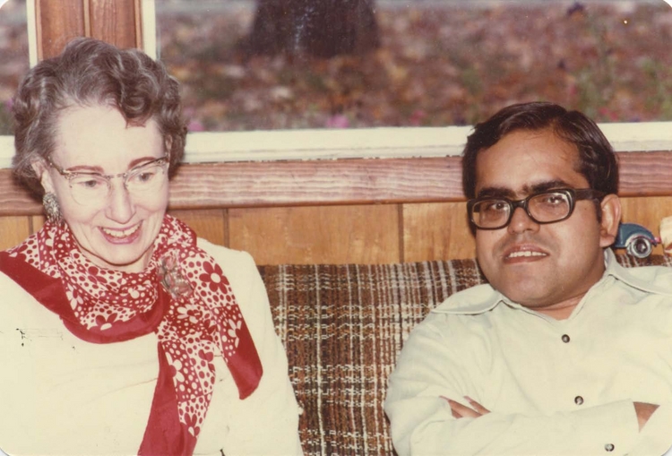 1977 Fran & Chandra.jpg