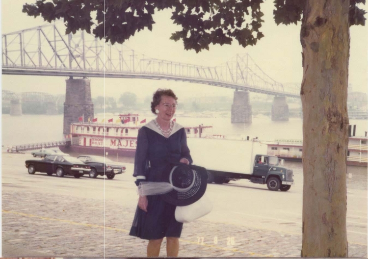 1977 Fran at Cincinnati Riverfront.jpg