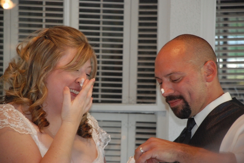 2009_10_24 Amy & Ray's Wedding_51 - Cake Cutting.JPG