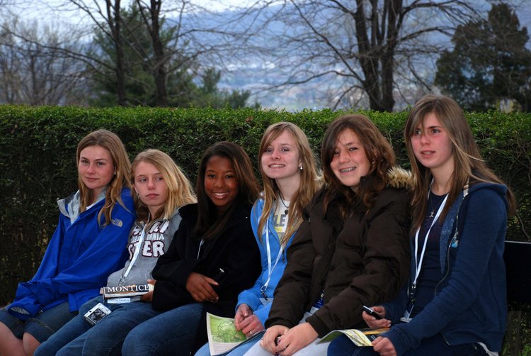 401 Monticello - Megan, Ashley, Natalia, Jessica, Tory, Kim.jpg