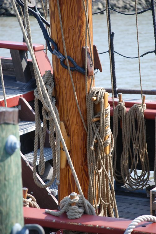 299 Jamestown - Ship.jpg