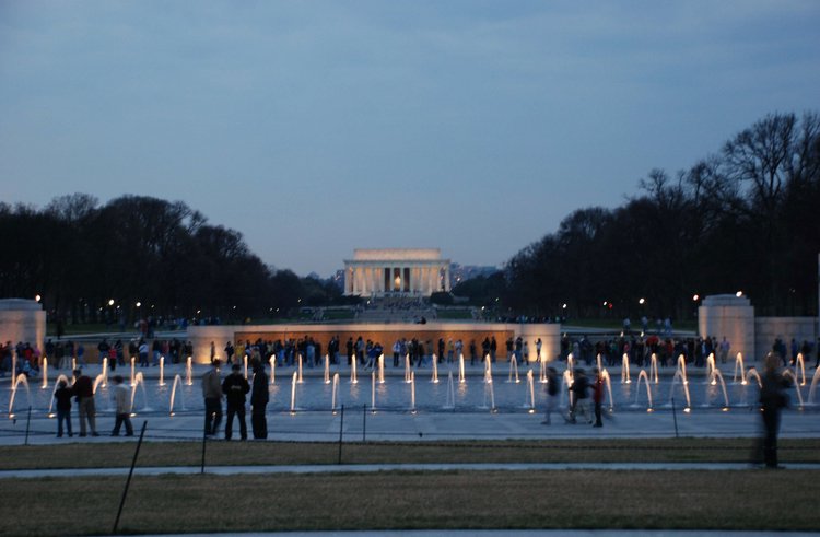 477 DC - WWII Monument.jpg