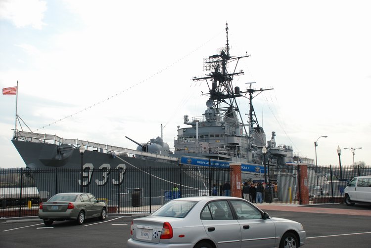526 DC - Navy Yard - Destroyer Barry (DD 933).jpg