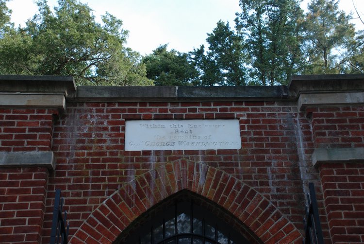 593 Mt Vernon - Washington's Tomb.jpg
