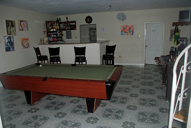 14B23ec Game Room & Bar.jpg