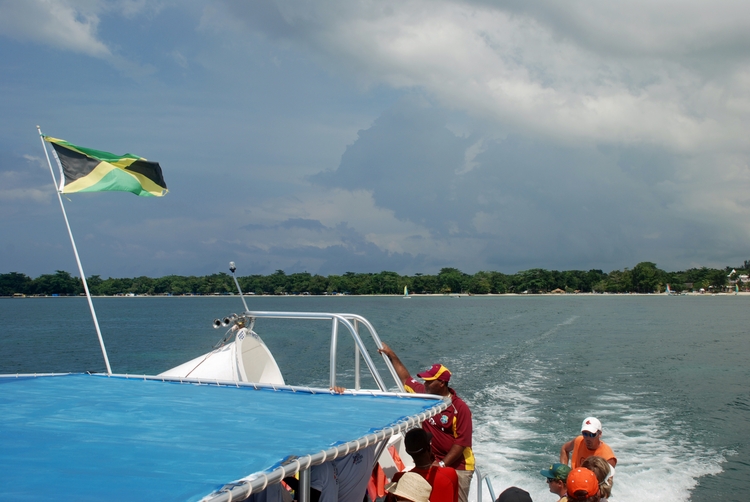 01C21e Off For Snorkeling & Drinking.jpg