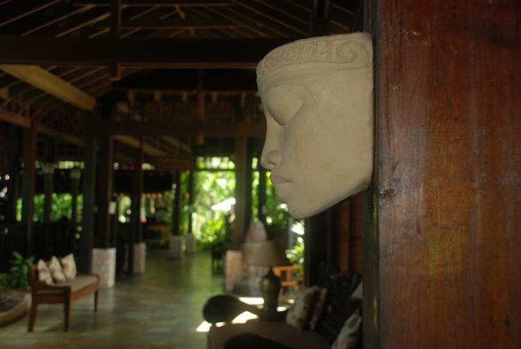 18D05 Decoration.JPG