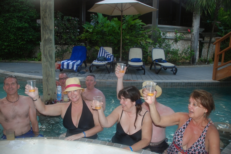 27C76 John, Eddie, Sheridan, Dean, Kathy, Bill, Sandy.JPG